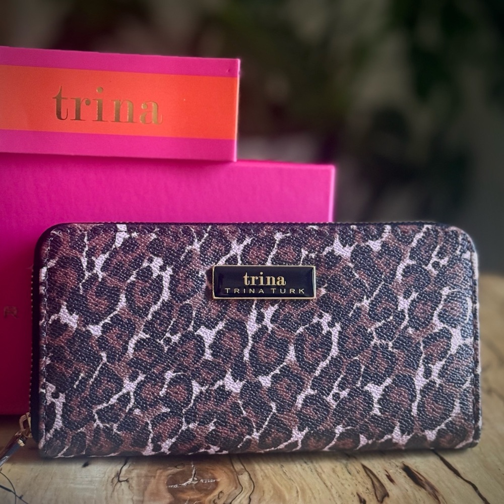 NWT Trina Turk “Leopard” Zip Around Long Wallet